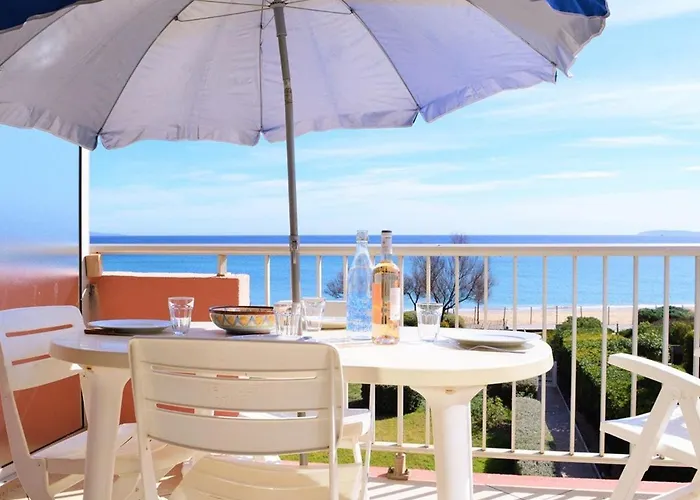 Au Bord De L'eau Avec Terrasse Et Menage Inclus - Fr-1-251-307 Le Lavandou