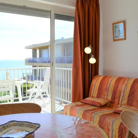 Au Bord De L'eau Avec Terrasse Et Menage Inclus *